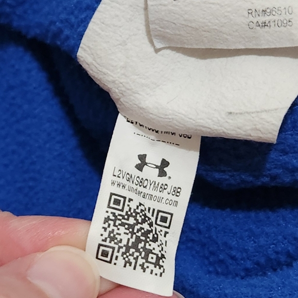 Under Armour Men's Fleece Quarter-Zip Colorblock Sweatshirt in Tech Blue - Picture 12 of 13